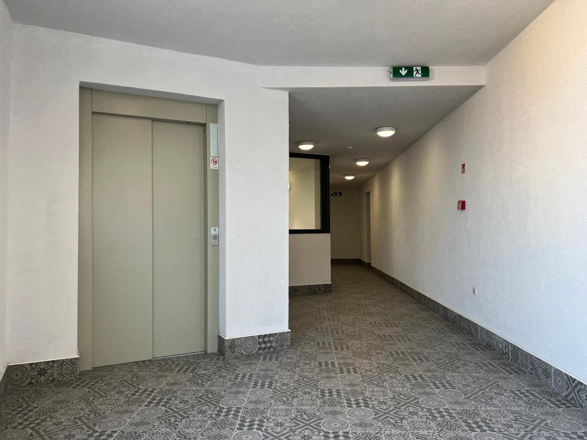 Palace Quarter 1 Peaceful Modern Central Top Floor Apartment Будапеща Екстериор снимка